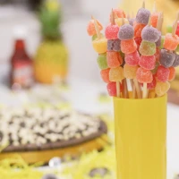 Inspiração: Festa amarela (decorando gastando pouco) Inspiração: Festa amarela (decorando gastando pouco)