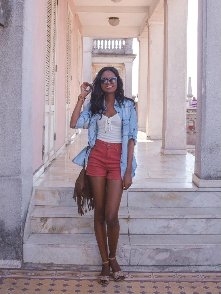 Look do dia: blusa com decote trançado | por Dayane Nascimento edificio Martinell